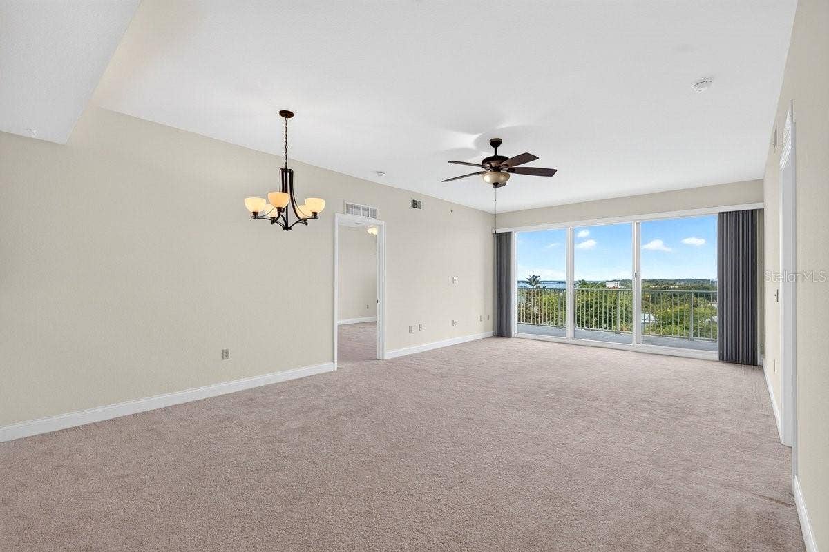 2801 S RIDGEWOOD AVENUE, #504, South Daytona, FL 32119