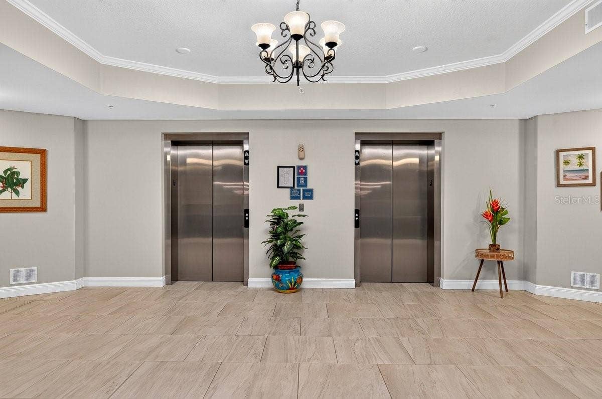 2801 S RIDGEWOOD AVENUE, #504, South Daytona, FL 32119
