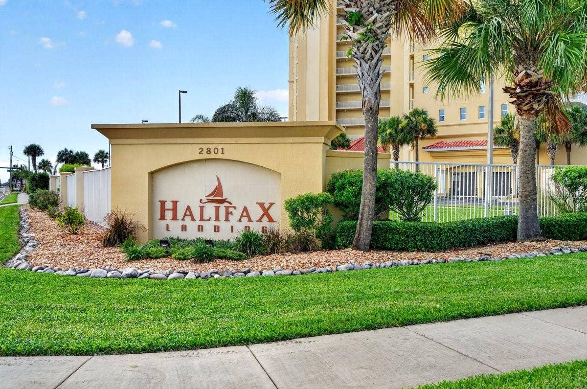 2801 S RIDGEWOOD AVENUE, #504, South Daytona, FL 32119