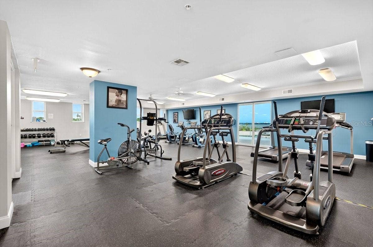 2801 S RIDGEWOOD AVENUE, #504, South Daytona, FL 32119