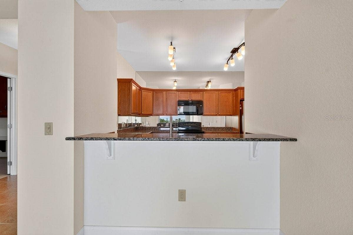2801 S RIDGEWOOD AVENUE, #504, South Daytona, FL 32119