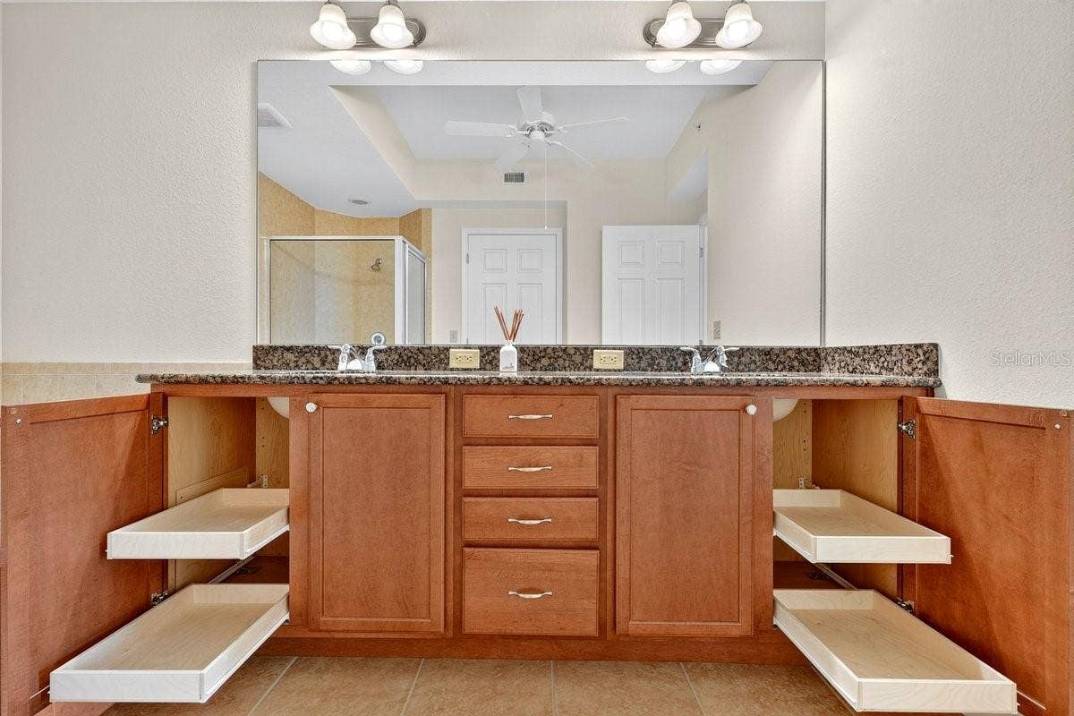 2801 S RIDGEWOOD AVENUE, #504, South Daytona, FL 32119
