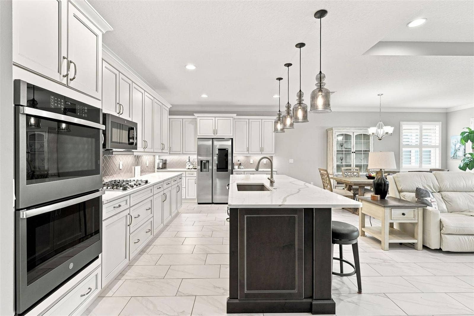 253 OLD MOSS CIRCLE, Deland, FL 32724 253 OLD MOSS CIRCLE, Deland, FL 32724