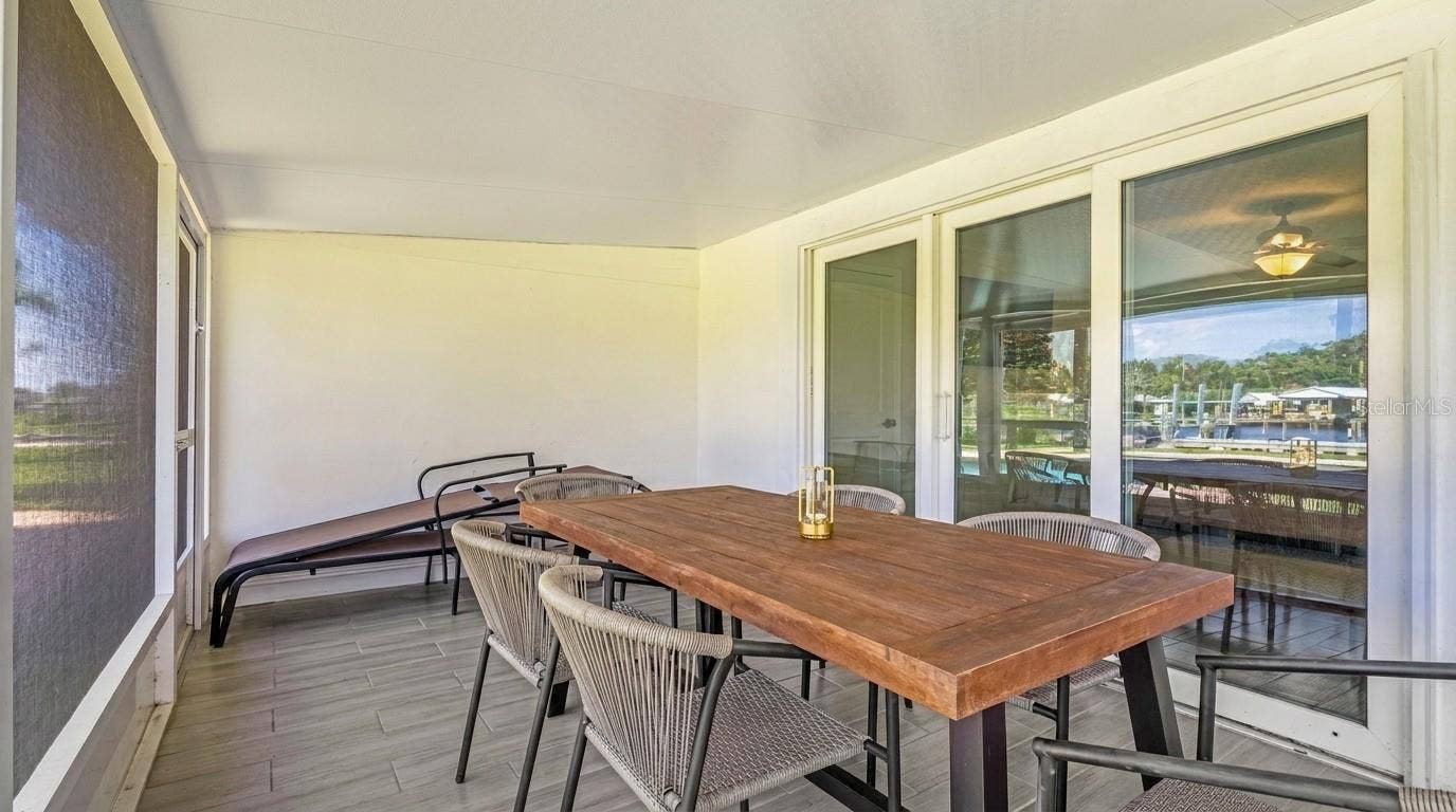 988 SHOCKNEY DRIVE, Ormond Beach, FL 32174 988 SHOCKNEY DRIVE, Ormond Beach, FL 32174