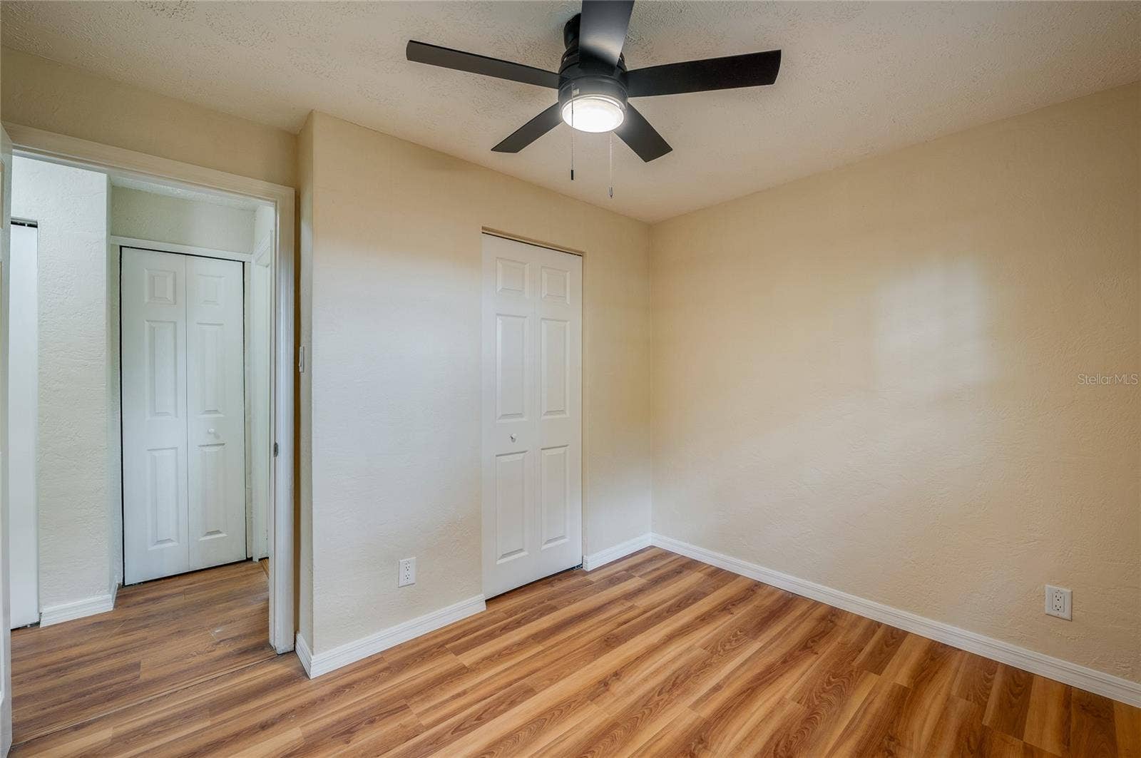1220 LEON LANE, Daytona Beach, FL 32117 Additional angle showcasing the flexible space, ideal for a guest room, home office, or bedroom.