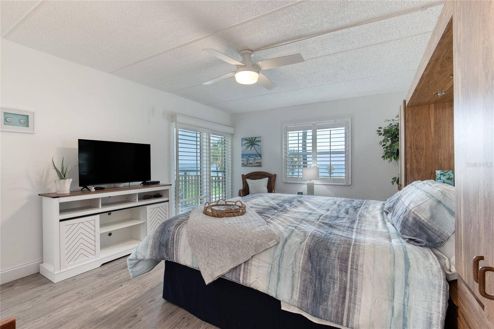 2290 OCEAN SHORE BOULEVARD, #2070, Ormond Beach, FL 32176 2290 OCEAN SHORE BOULEVARD, #2070, Ormond Beach, FL 32176