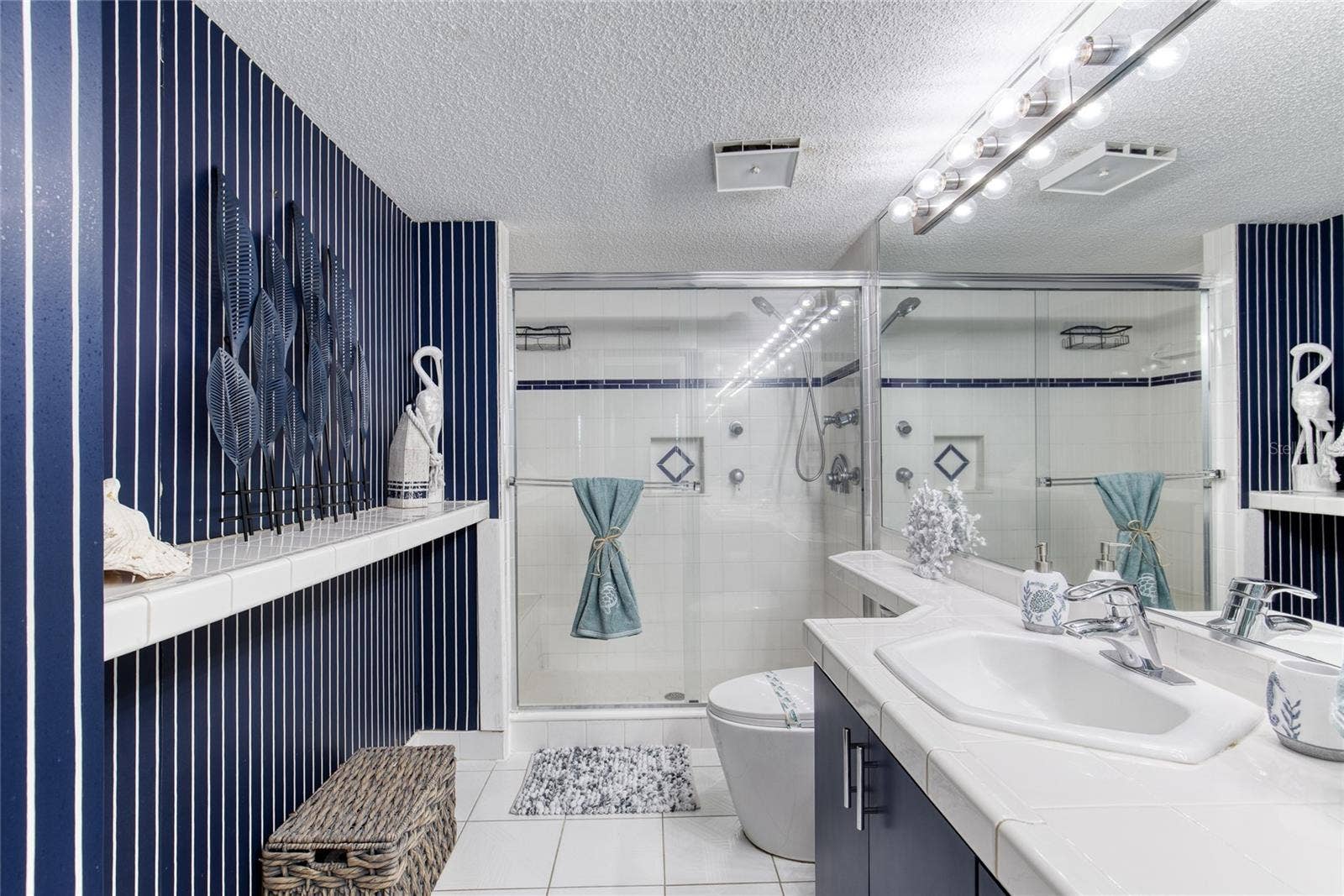 2290 OCEAN SHORE BOULEVARD, #2070, Ormond Beach, FL 32176 2290 OCEAN SHORE BOULEVARD, #2070, Ormond Beach, FL 32176