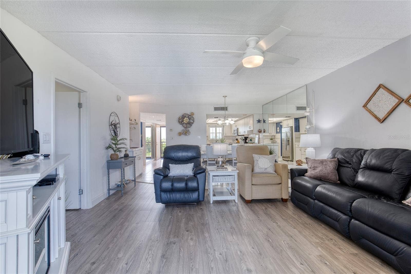 2290 OCEAN SHORE BOULEVARD, #2070, Ormond Beach, FL 32176 2290 OCEAN SHORE BOULEVARD, #2070, Ormond Beach, FL 32176