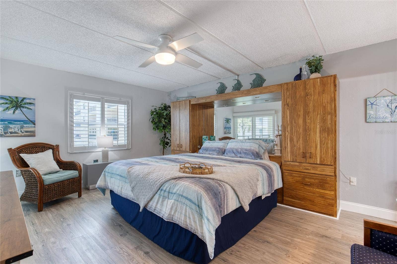 2290 OCEAN SHORE BOULEVARD, #2070, Ormond Beach, FL 32176 2290 OCEAN SHORE BOULEVARD, #2070, Ormond Beach, FL 32176
