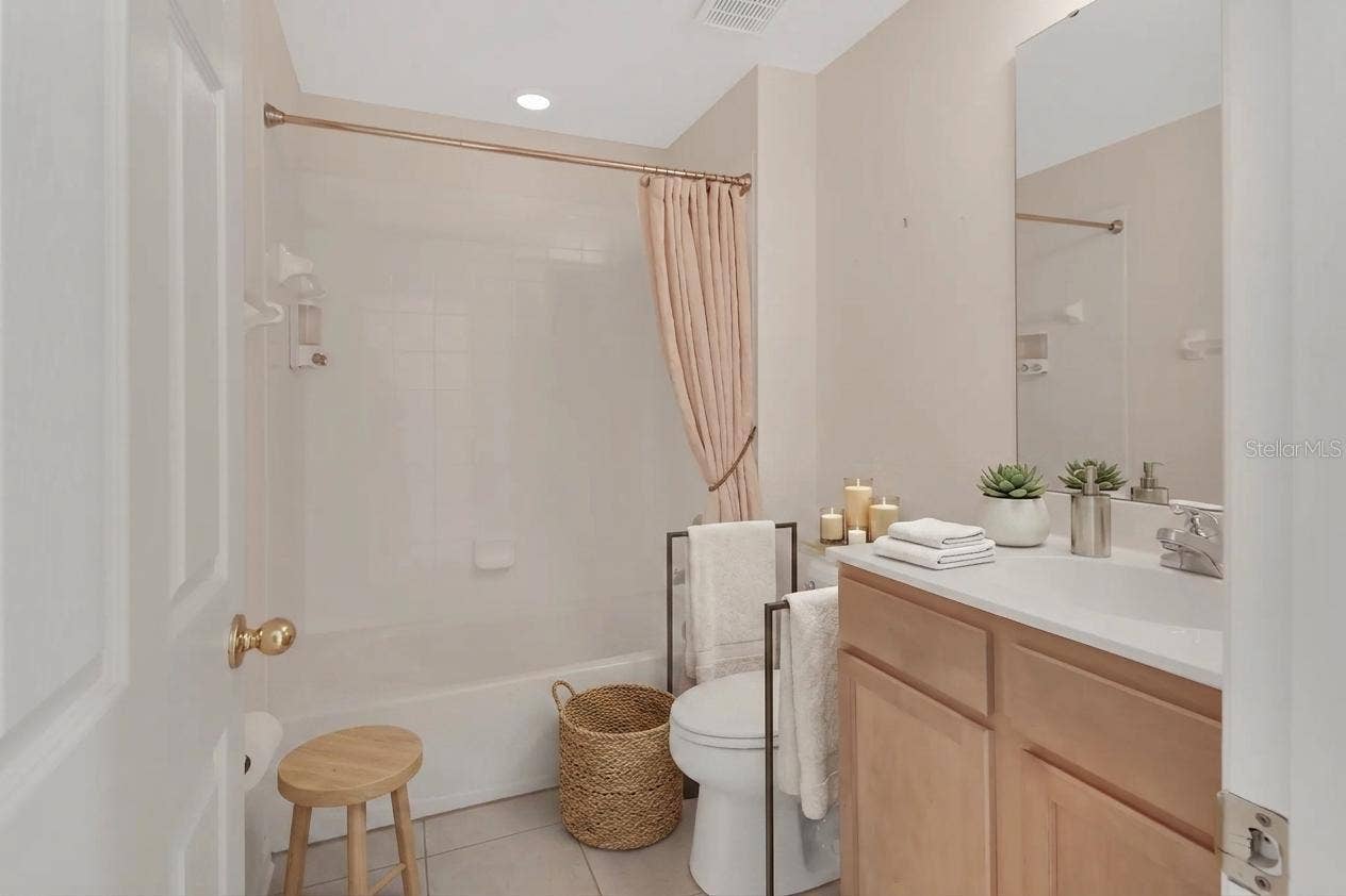 2nd Bathroom Upstairs