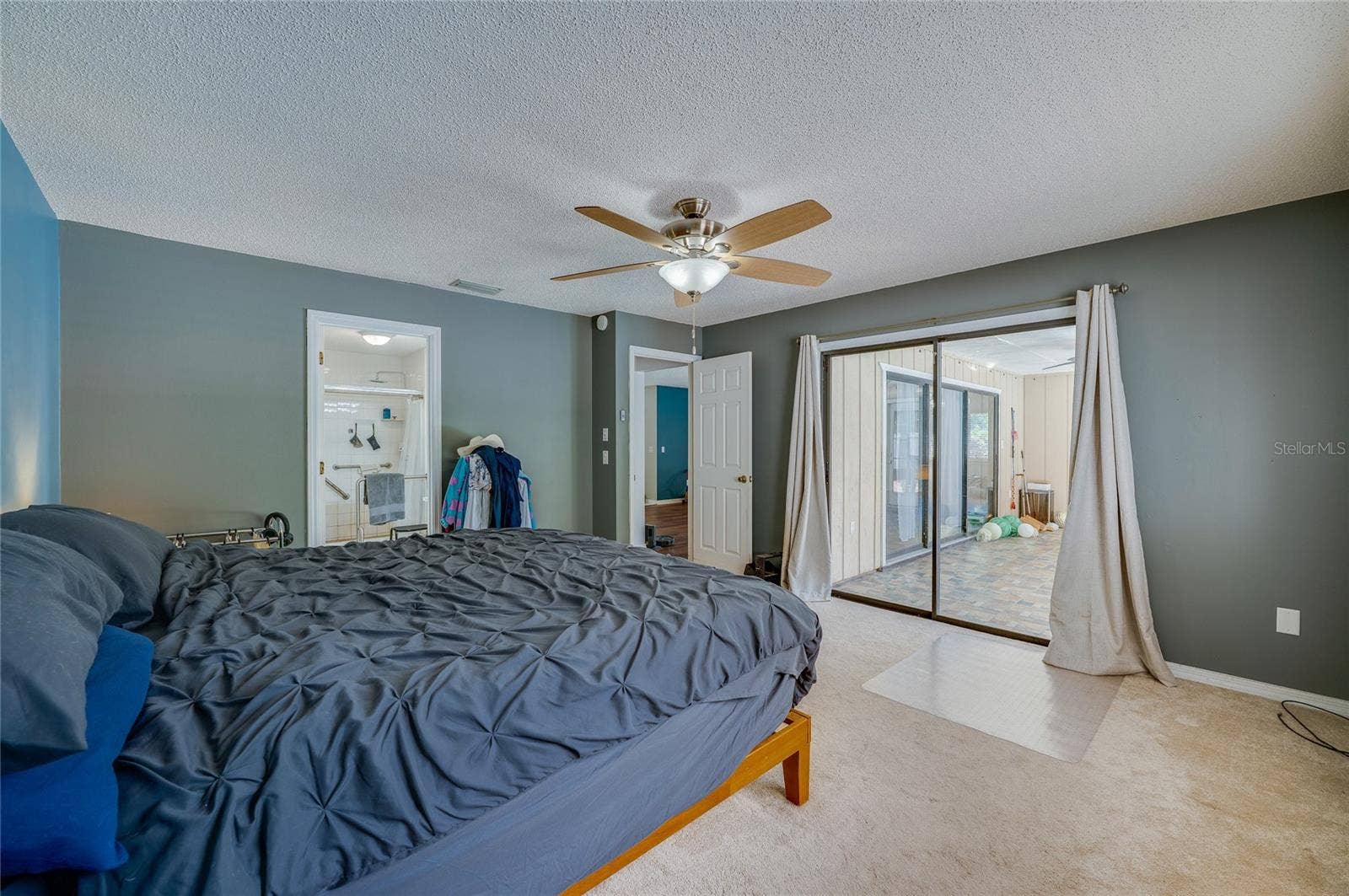 1040 W VILLAGE GREEN ROAD, Deland, FL 32720