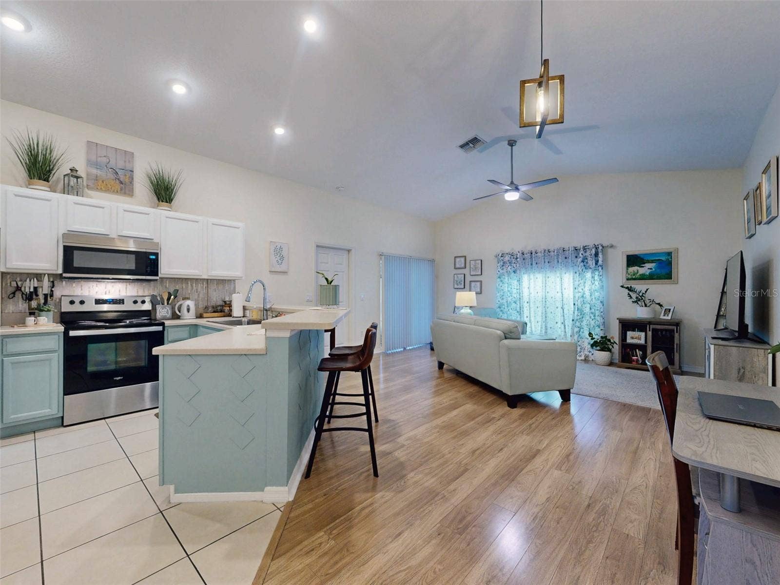 242 PINE BLUFF AVENUE, #242, Deland, FL 32724 242 PINE BLUFF AVENUE, #242, Deland, FL 32724
