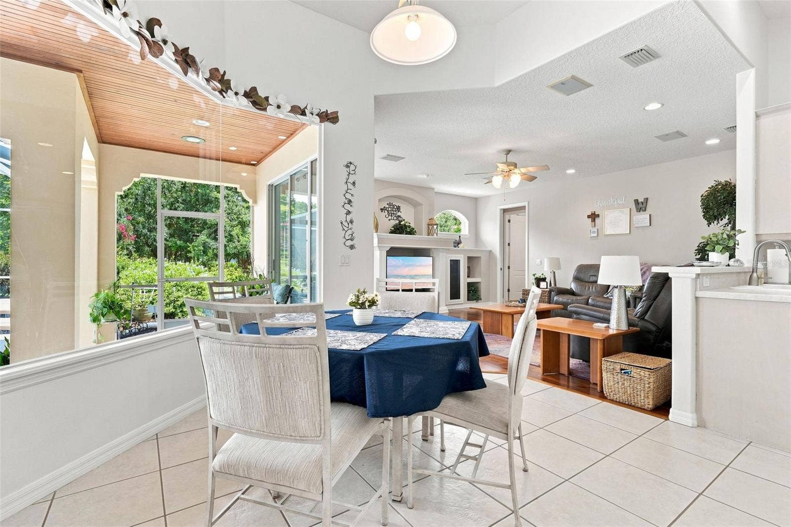 1681 TIMBER EDGE DRIVE, Deland, FL 32724 DINING NOOK