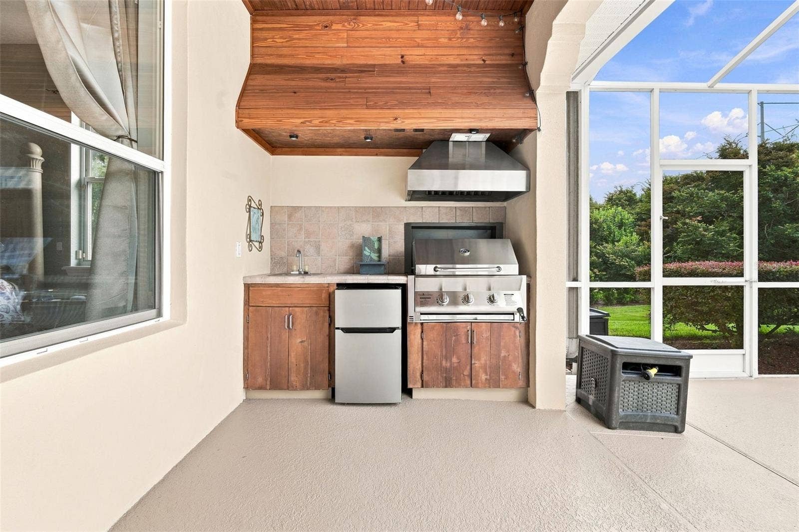 1681 TIMBER EDGE DRIVE, Deland, FL 32724 OUTDOOR KITCHEN
