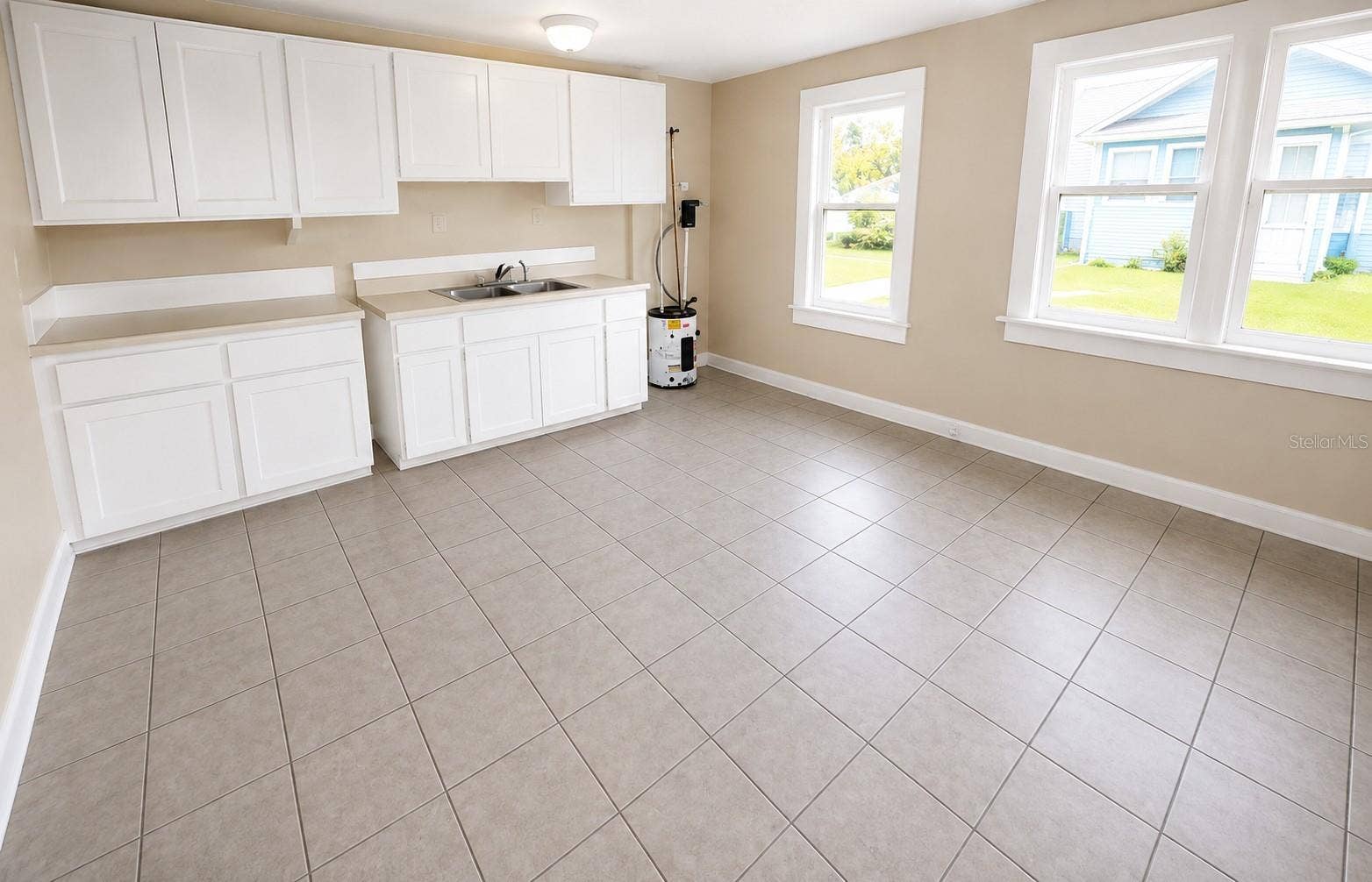 1st Fl kitchen