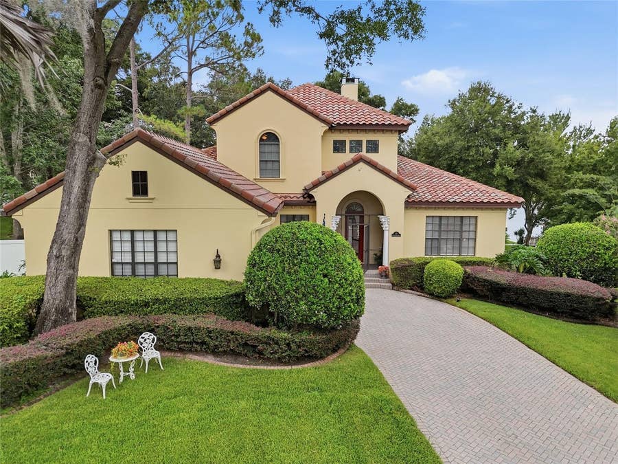 Property photo for 315 W BLUE WATER EDGE DRIVE, Eustis, FL