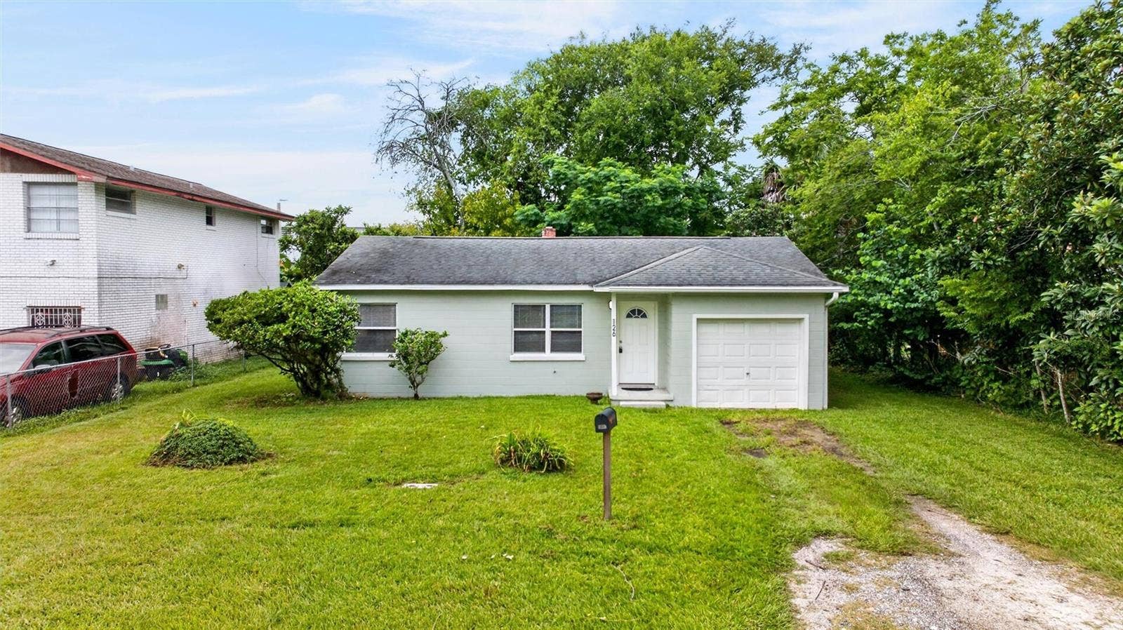 126 HARNEY STREET, Daytona Beach, FL 32114 126 HARNEY STREET, Daytona Beach, FL 32114