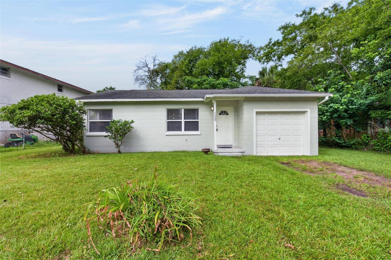 126 HARNEY STREET, Daytona Beach, FL 32114 126 HARNEY STREET, Daytona Beach, FL 32114