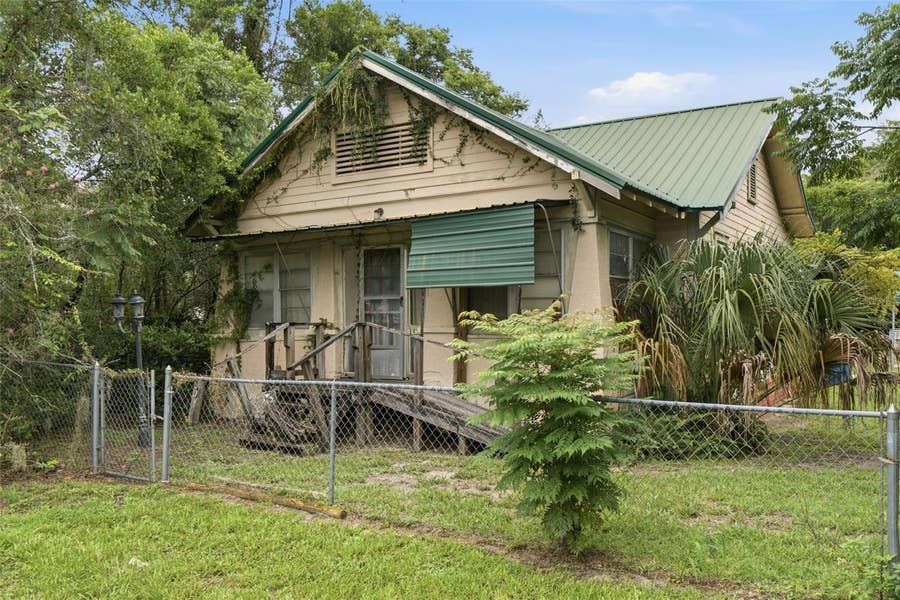 Property photo for 1413 E NEW YORK AVENUE, Deland, FL