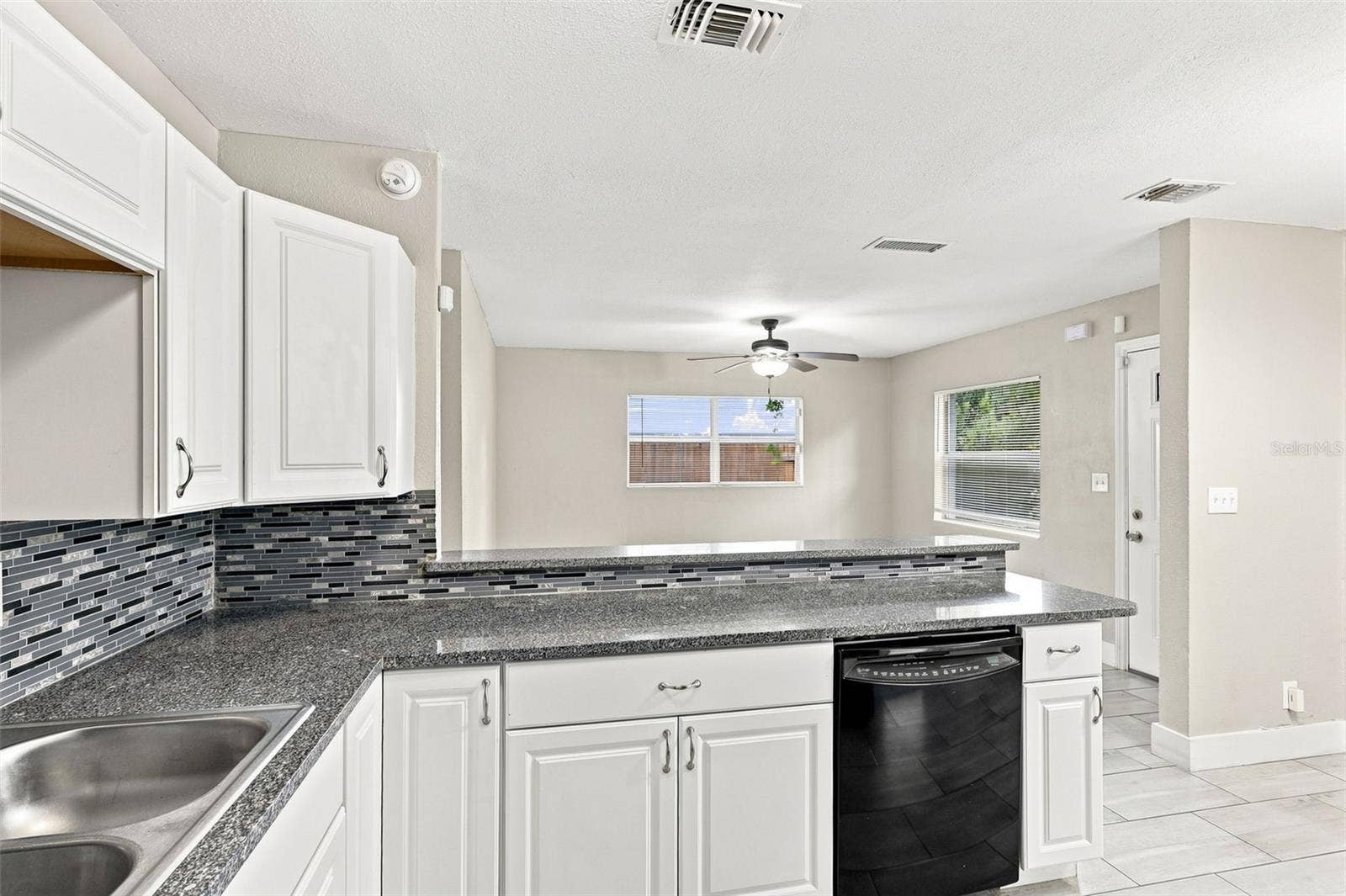 216 GRAHAM STREET, Daytona Beach, FL 32114 216 GRAHAM STREET, Daytona Beach, FL 32114
