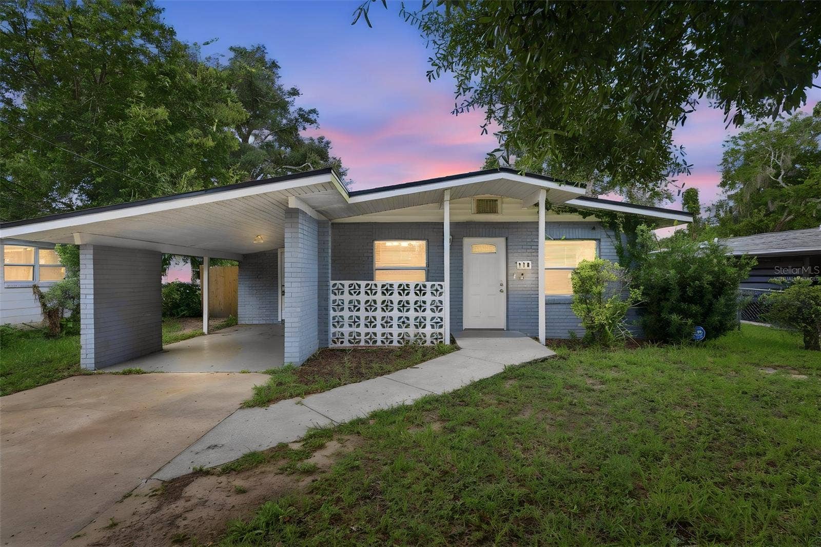 216 GRAHAM STREET, Daytona Beach, FL 32114 Virtually staged