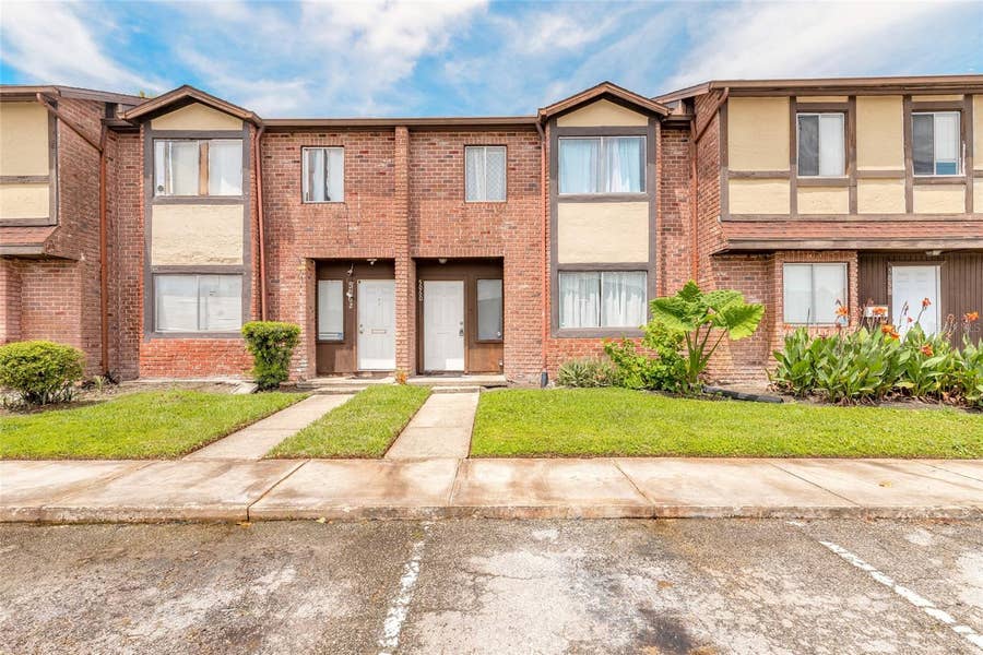 Property photo for 5060 DOWNING STREET, #6, Orlando, FL