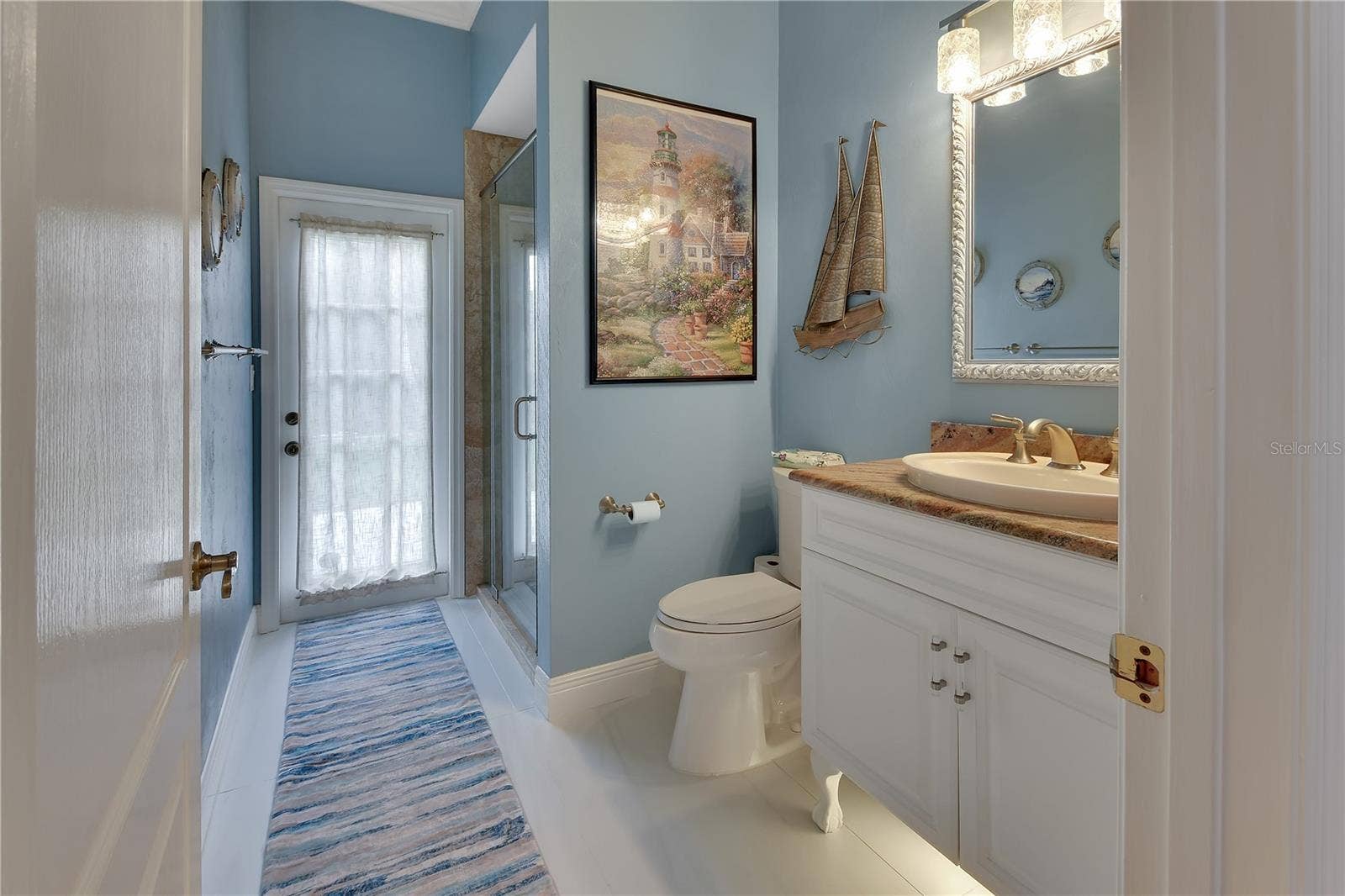 GUESST BATH/INLAW
