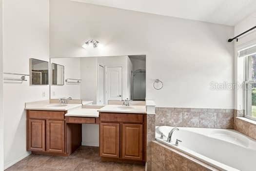 515 E VICTORIA TRAILS BOULEVARD, Deland, FL 32724 Master bath
