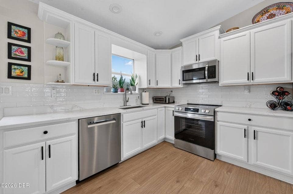 124 AVALON DRIVE, Ormond Beach, FL 32176 124 AVALON DRIVE, Ormond Beach, FL 32176