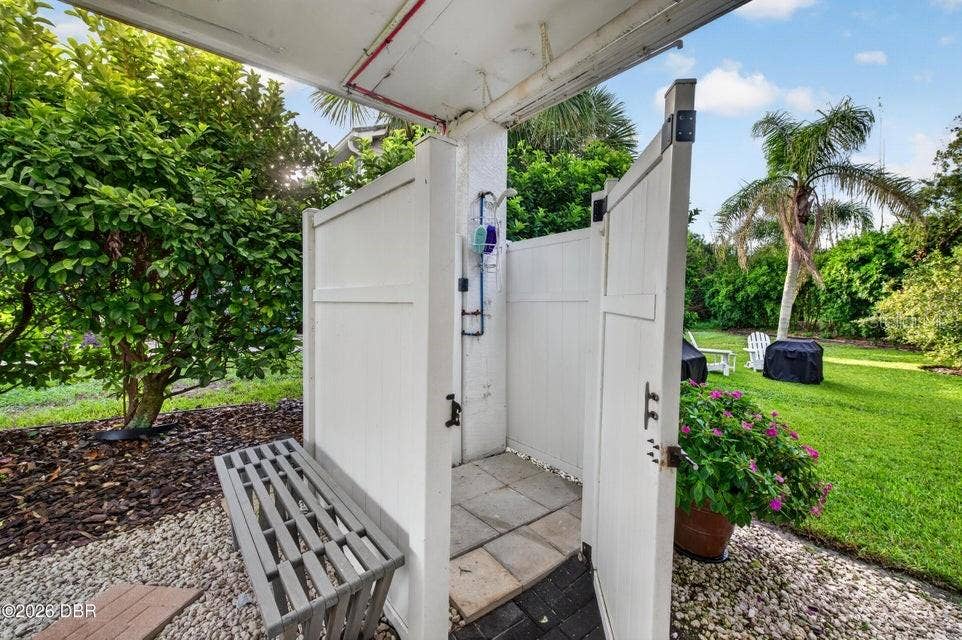 124 AVALON DRIVE, Ormond Beach, FL 32176 124 AVALON DRIVE, Ormond Beach, FL 32176