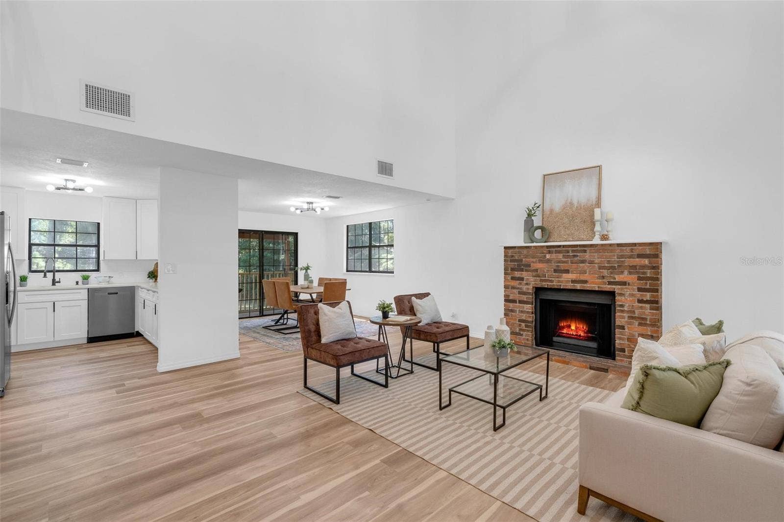 31018 COVE ROAD, Tavares, FL 32778 31018 COVE ROAD, Tavares, FL 32778