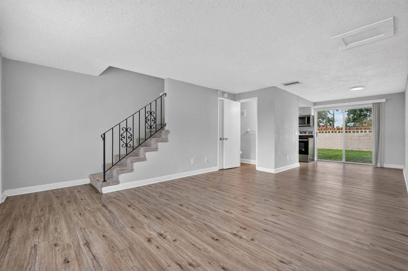 1600 S PALMETTO AVENUE, #114, South Daytona, FL 32119