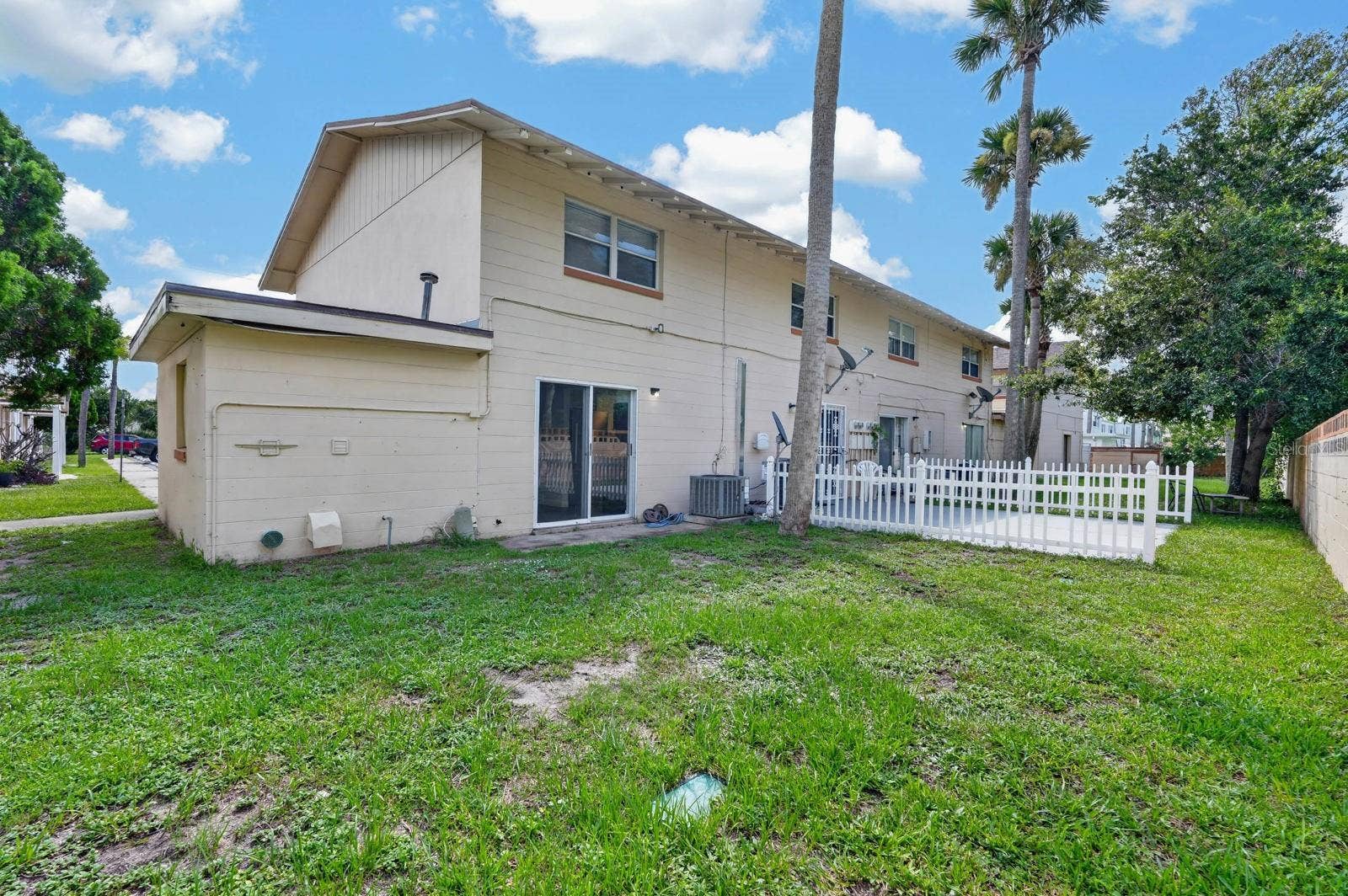 1600 S PALMETTO AVENUE, #114, South Daytona, FL 32119
