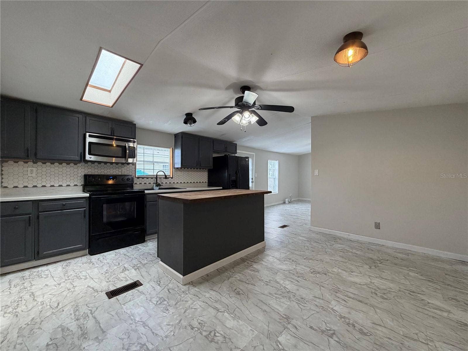 1133 AVENUE G, Ormond Beach, FL 32174 1133 AVENUE G, Ormond Beach, FL 32174