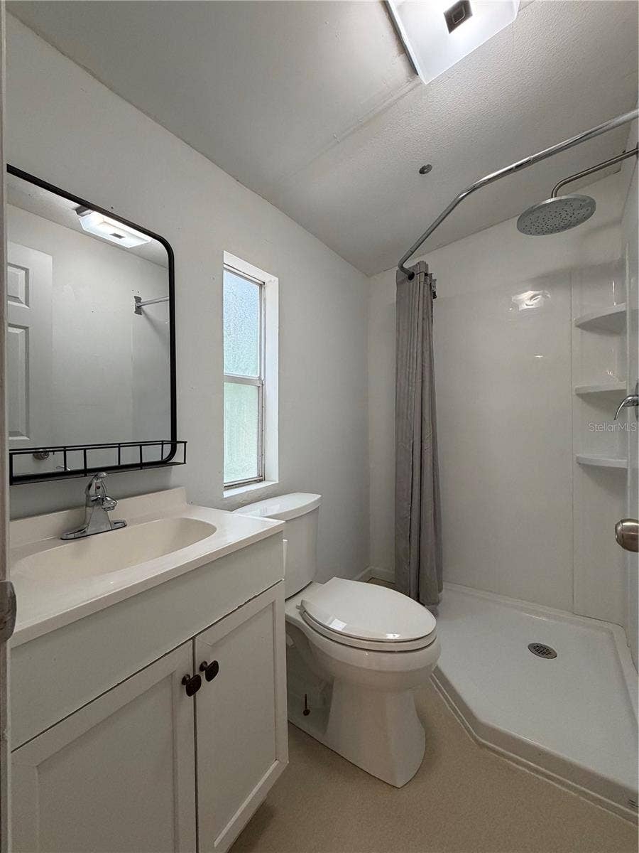 1133 AVENUE G, Ormond Beach, FL 32174 1133 AVENUE G, Ormond Beach, FL 32174