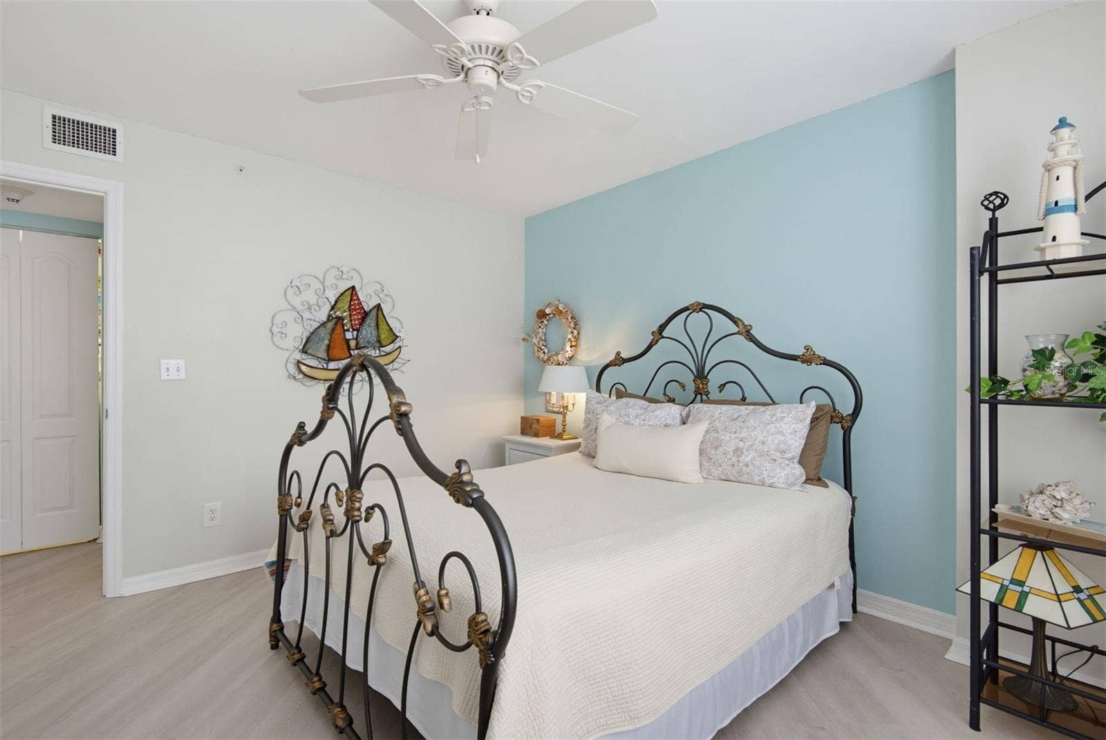 3 OCEANS WEST BOULEVARD, #5B4, Daytona Beach Shores, FL 32118 3 OCEANS WEST BOULEVARD, #5B4, Daytona Beach Shores, FL 32118