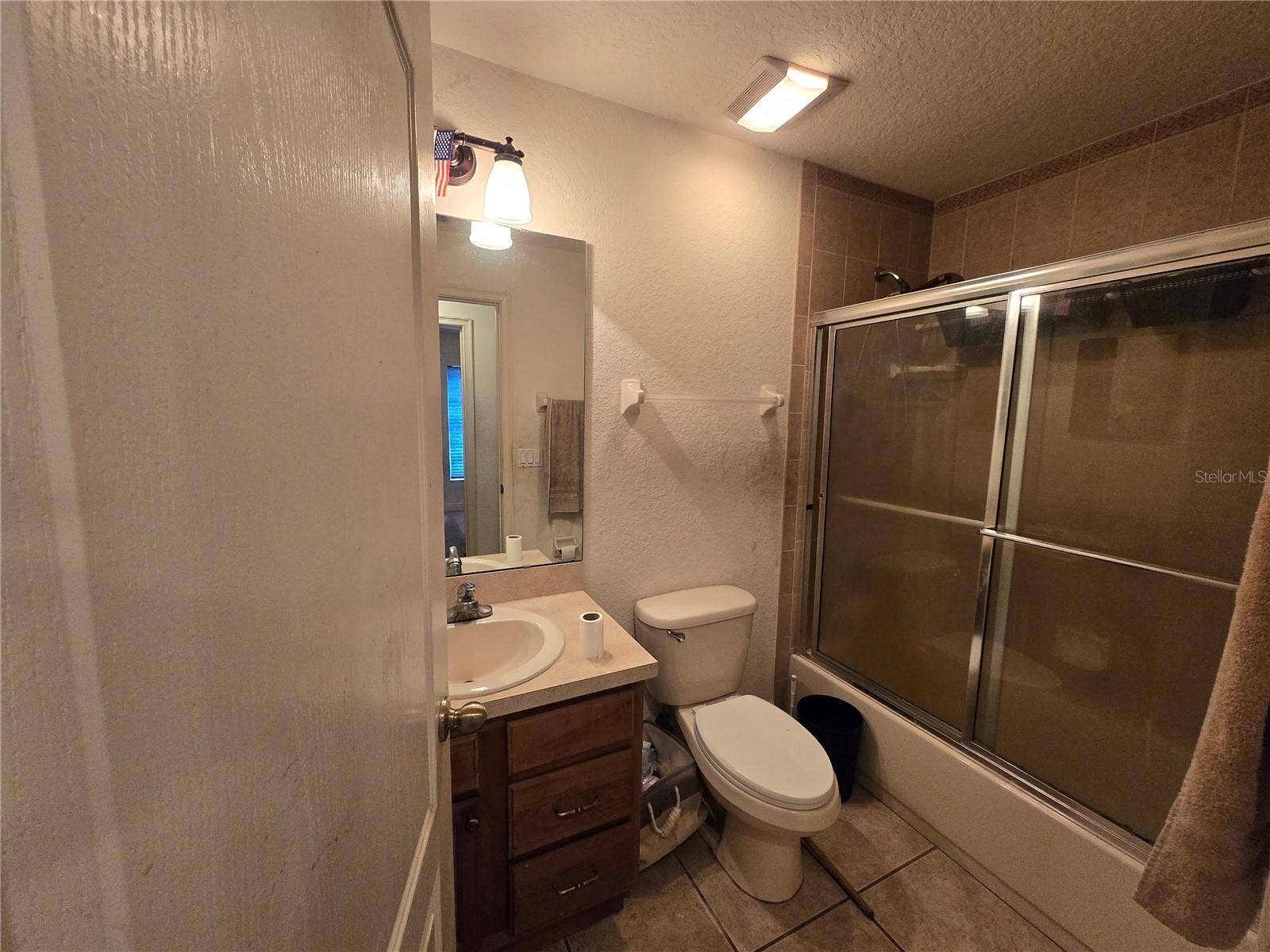 1715 9TH AVENUE, Deland, FL 32724 Hall Bath