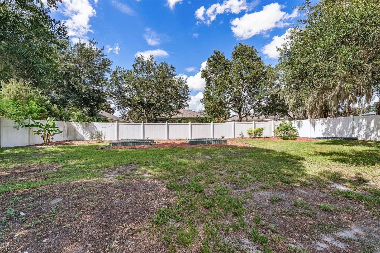 1031 E WALTS AVENUE, Deland, FL 32724