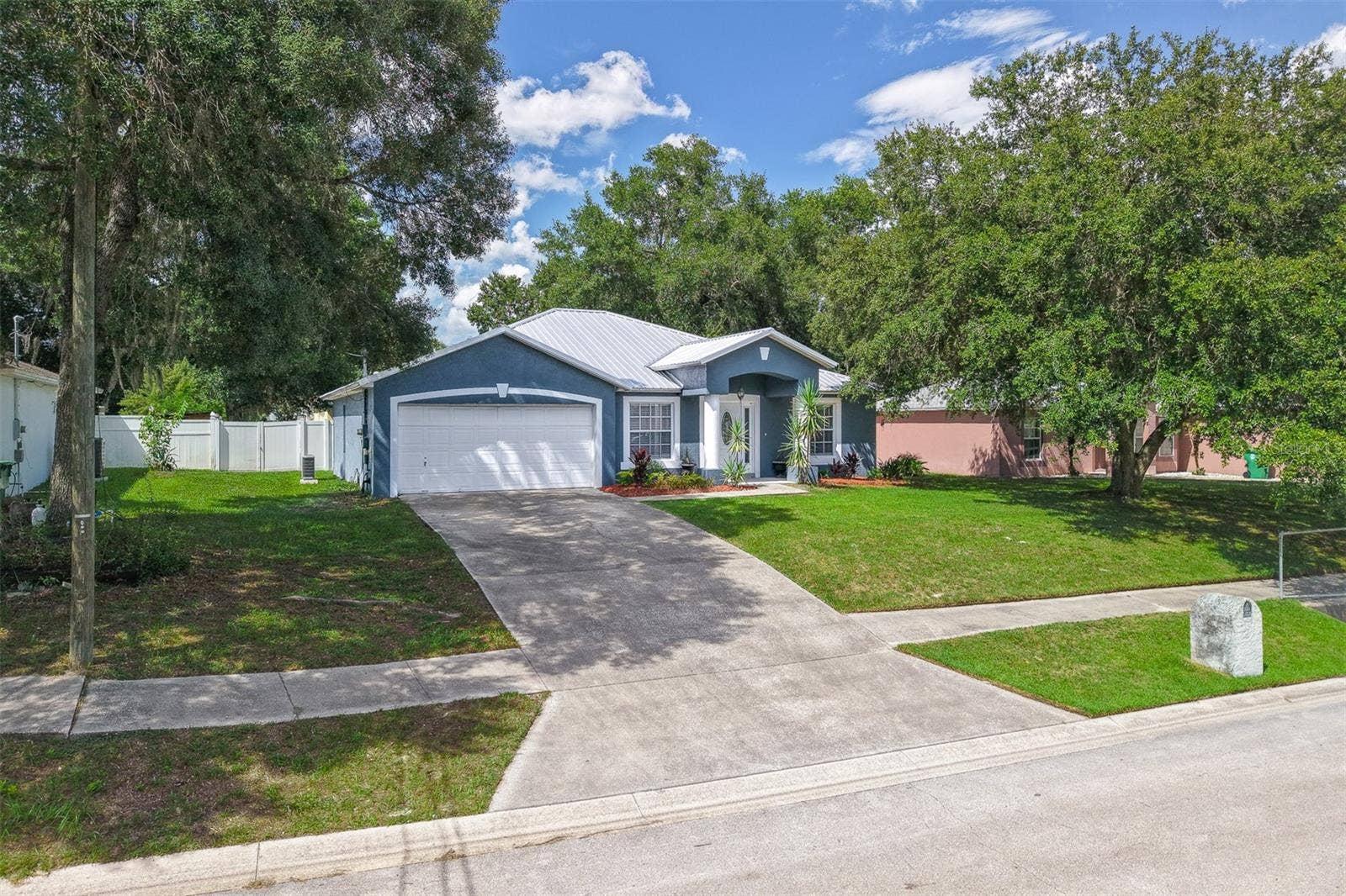 1031 E WALTS AVENUE, Deland, FL 32724