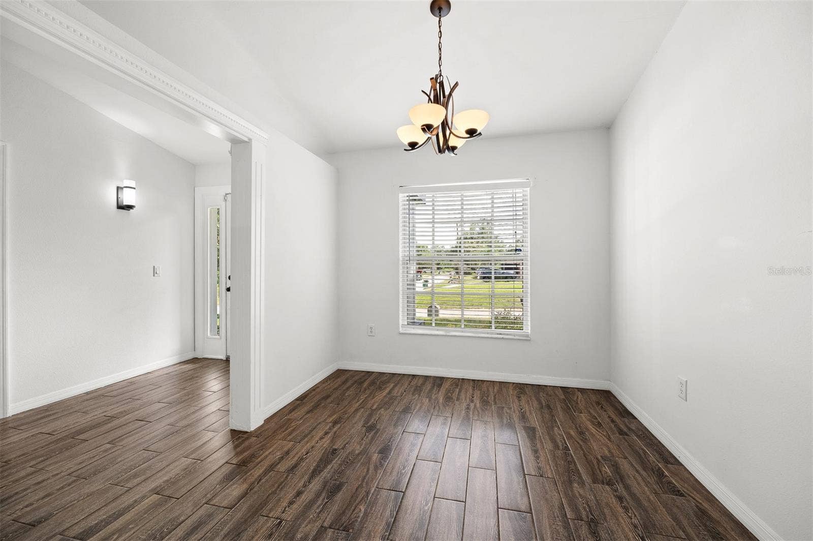 1031 E WALTS AVENUE, Deland, FL 32724