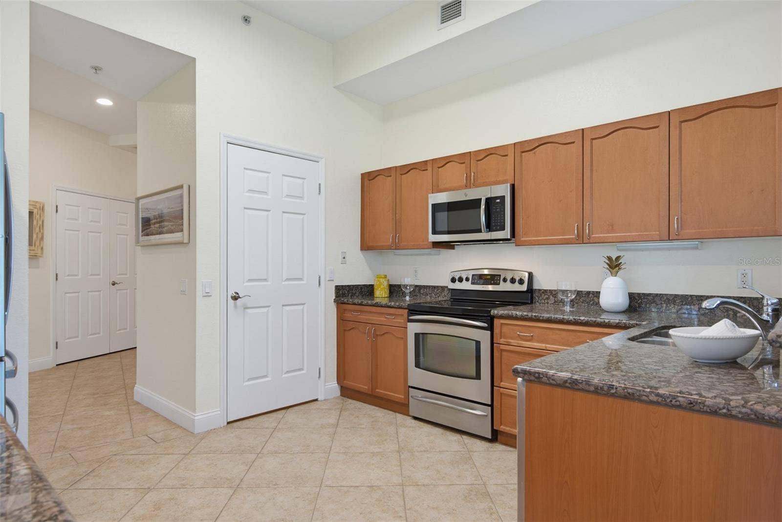 2 OCEANS WEST BOULEVARD, #103, Daytona Beach Shores, FL 32118
