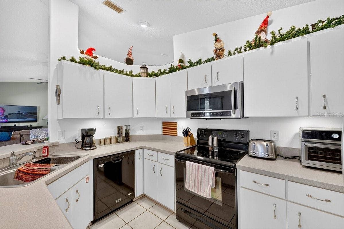 15 PINE CEDAR DRIVE, Palm Coast, FL 32164 15 PINE CEDAR DRIVE, Palm Coast, FL 32164