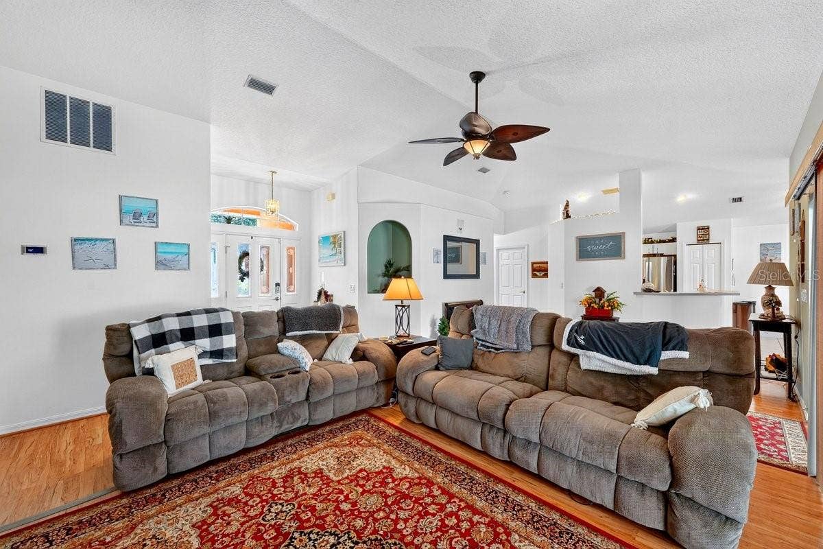 15 PINE CEDAR DRIVE, Palm Coast, FL 32164 15 PINE CEDAR DRIVE, Palm Coast, FL 32164
