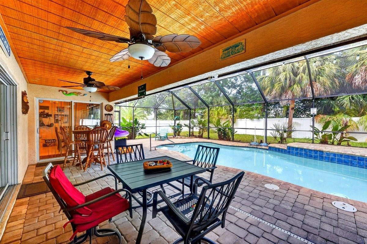 15 PINE CEDAR DRIVE, Palm Coast, FL 32164 15 PINE CEDAR DRIVE, Palm Coast, FL 32164