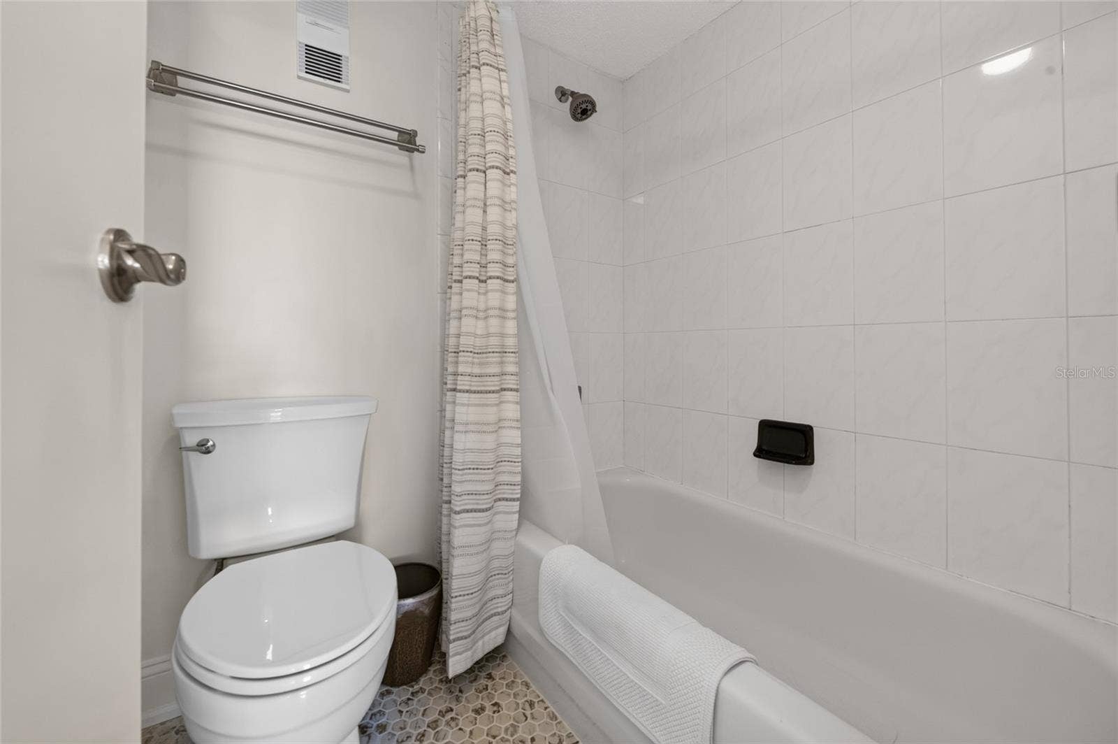 935 N HALIFAX AVENUE, #1105, Daytona Beach, FL 32118 935 N HALIFAX AVENUE, #1105, Daytona Beach, FL 32118