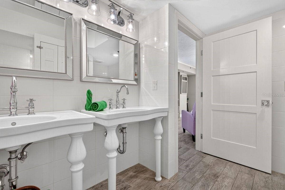 3797 S ATLANTIC AVENUE, #202, Daytona Beach Shores, FL 32118 Primary Bathroom