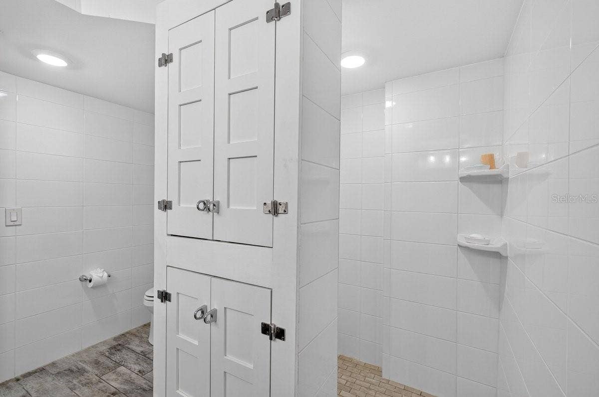 3797 S ATLANTIC AVENUE, #202, Daytona Beach Shores, FL 32118 Custom Built Shelves