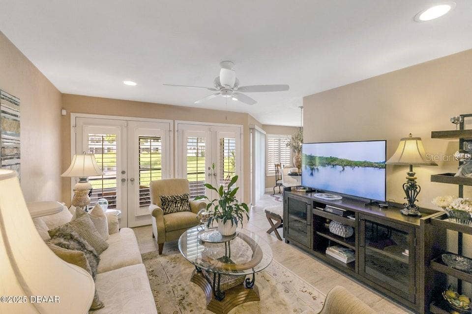 150 BLUE HERON DRIVE, #B, Daytona Beach, FL 32119 150 BLUE HERON DRIVE, #B, Daytona Beach, FL 32119