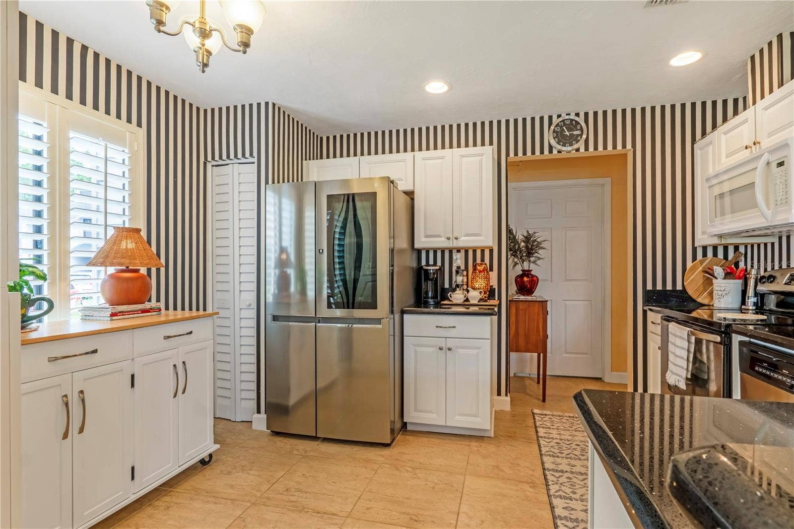 150 BLUE HERON DRIVE, #B, Daytona Beach, FL 32119 Kitchen