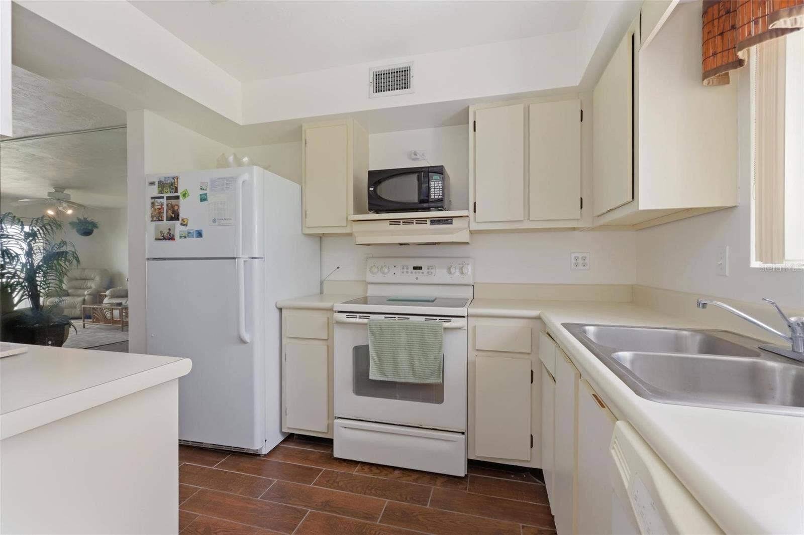 2860 OCEAN SHORE BOULEVARD, #1010, Ormond By The Sea, FL 32176